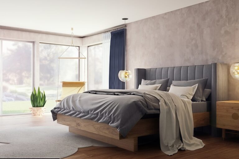 Aménagement de chambre avec un éclairage composé d'appliques murales