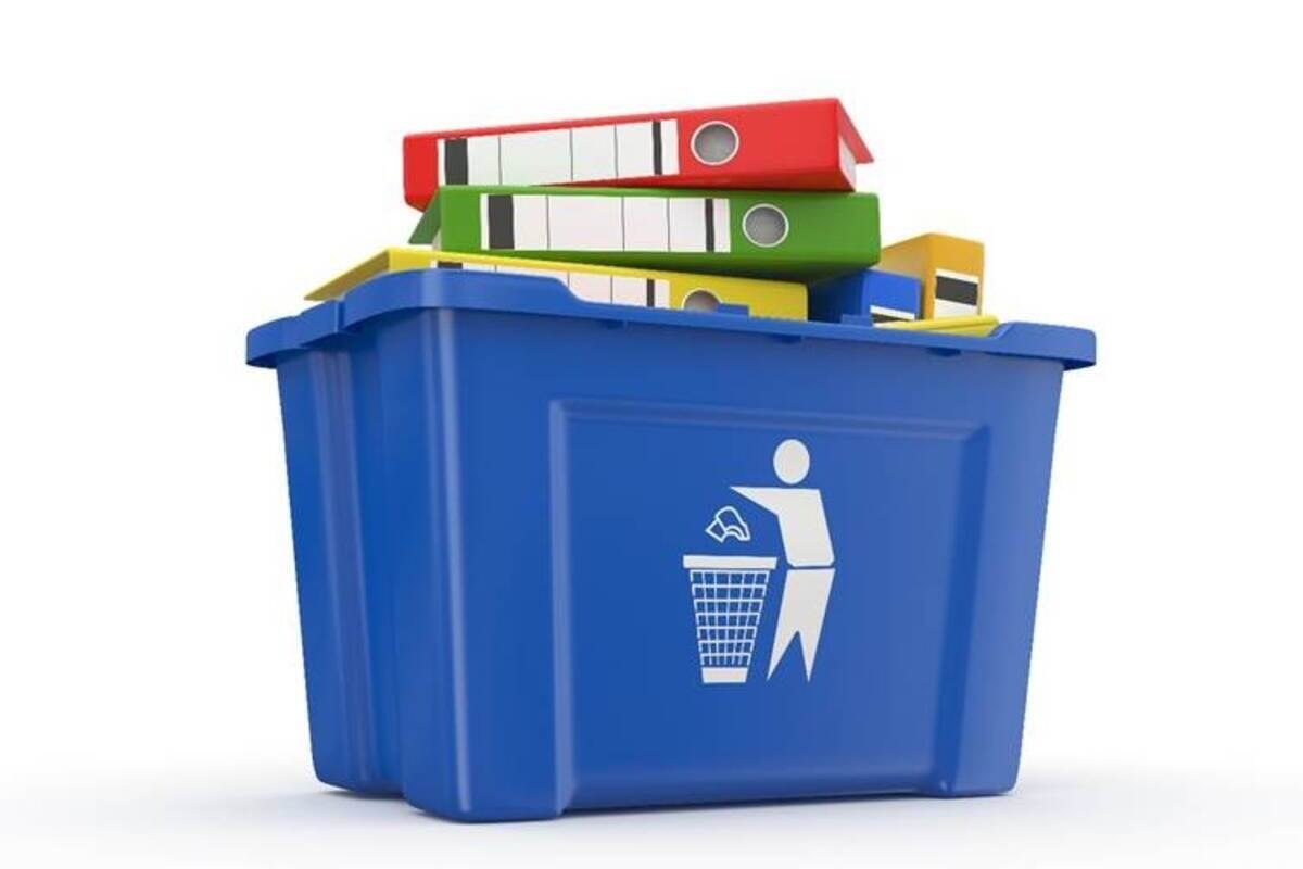 Destruction d'archives pendant le nettoyage de printemps