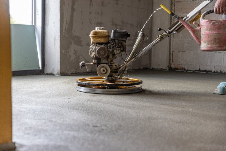 Travaux de surfaçage de dalle en béton