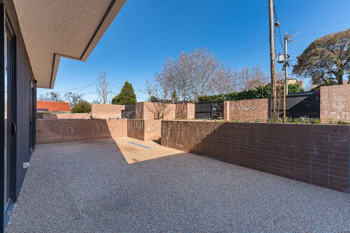 Une terrasse en béton balayé